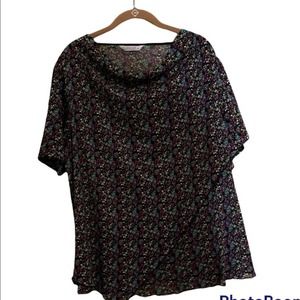 X-quisite Lightweight Black Scoop Neck Top with great draping size 4x